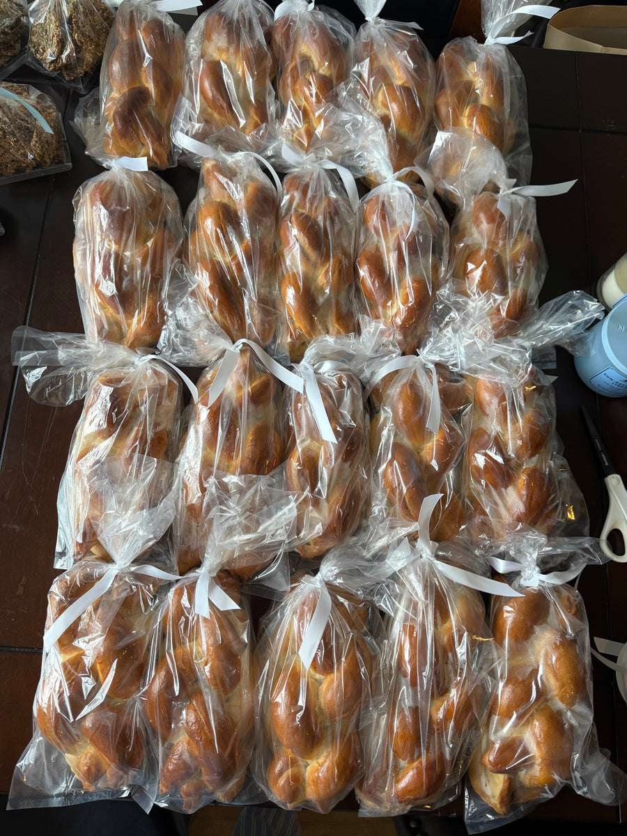 Behind the Scenes: 20 challahs for a wedding